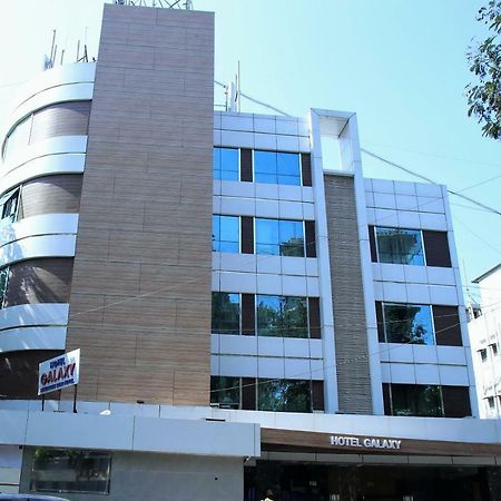 Hotel Galaxy Мумбай Екстериор снимка