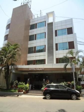 Hotel Galaxy Мумбай Екстериор снимка